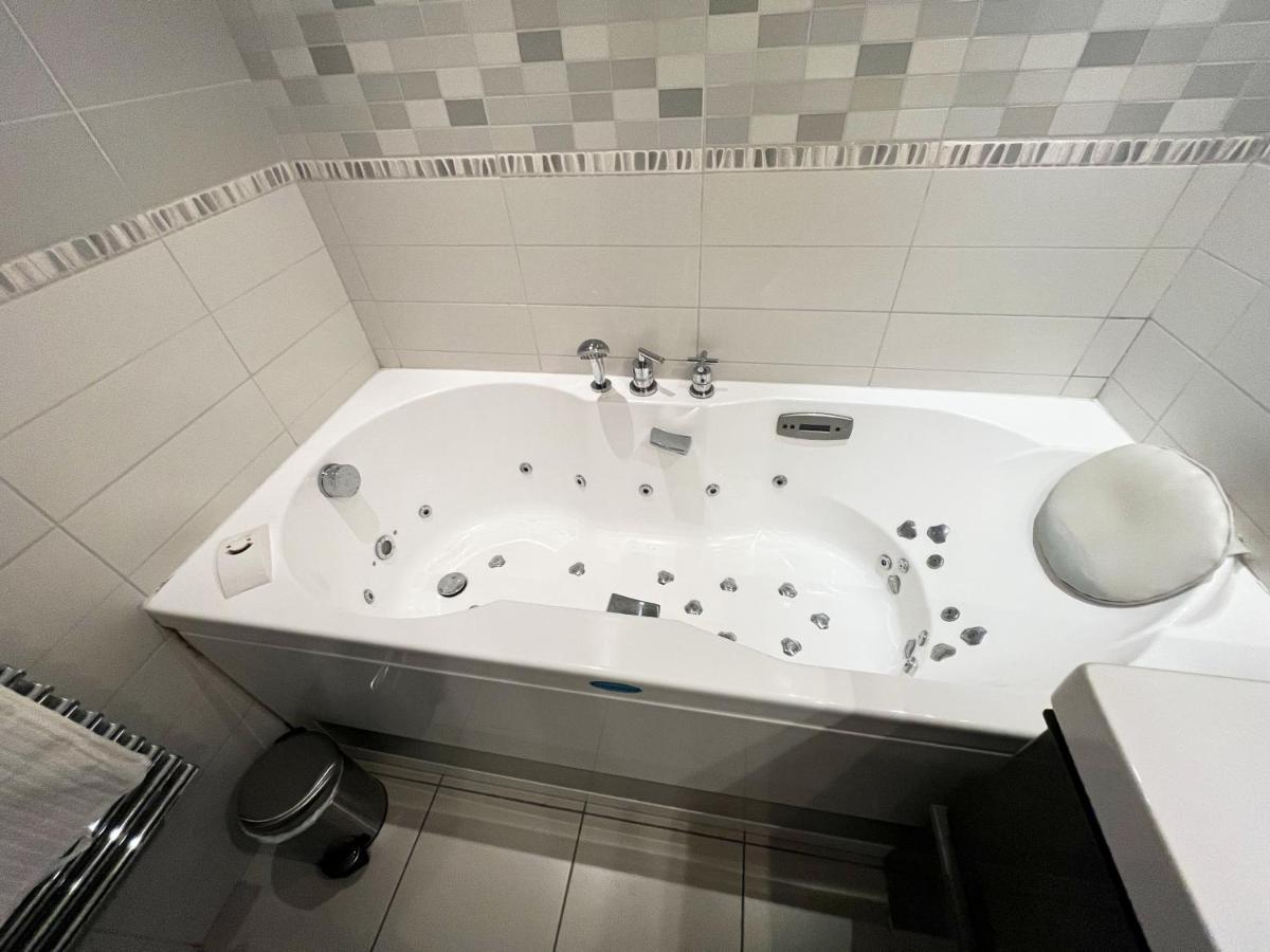 Appartement 84M² Avec 2 Parkings Privatifs Villeneuve-Loubet Exterior foto